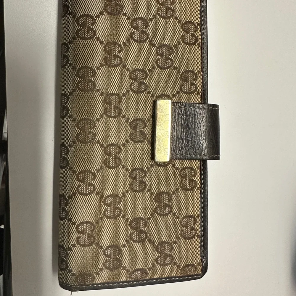 Gucci long wallet. - Picture 3 of 9